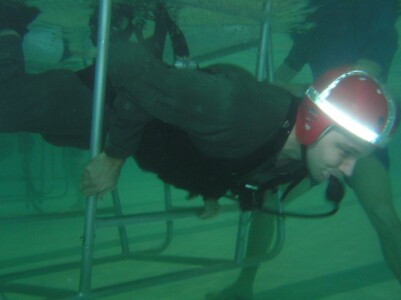 Helicopter Underwater Escape Training (HUET) Helicopter Underwater Escape Training (HUET)