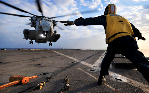 HLO (Helicopter Landing Officer)